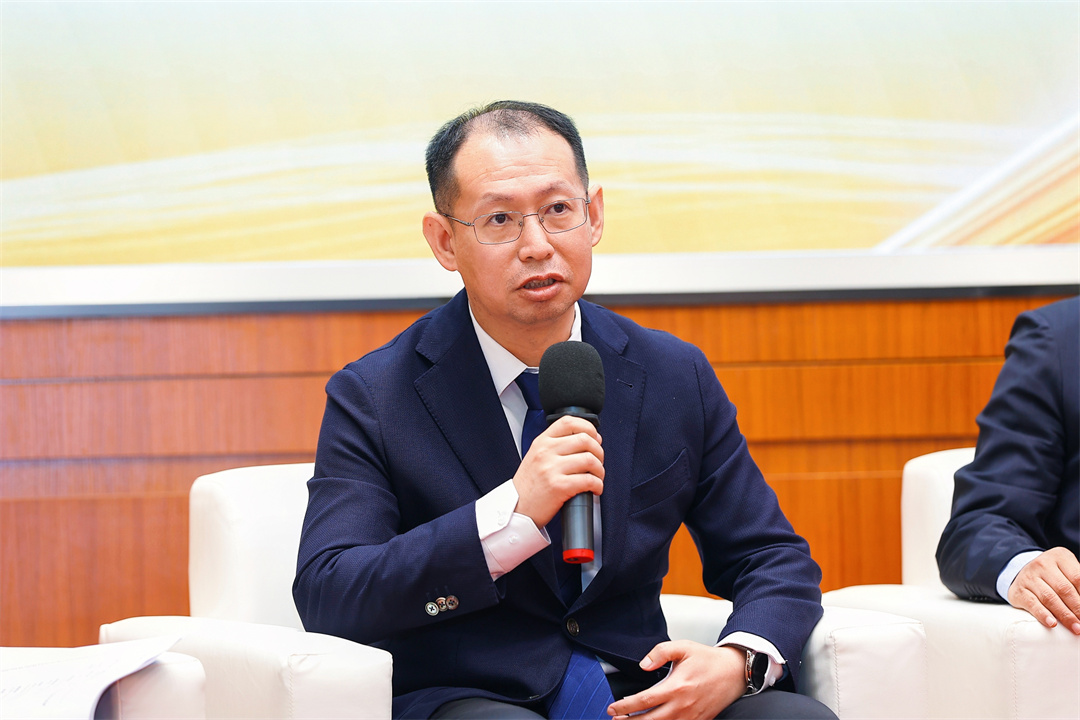26.申明浩.jpg 伟德bv国际体育