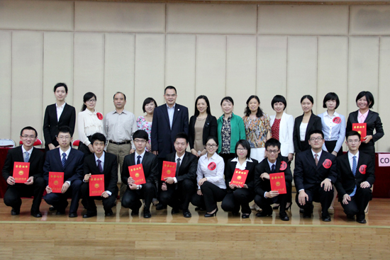 参赛选手与评委、嘉宾合影