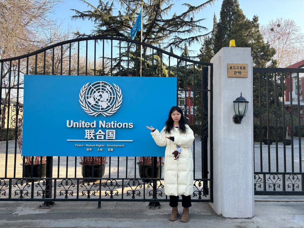 万芊.jpg 伟德bv国际体育