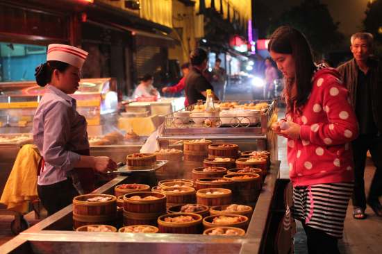 美食当前，叫人难以取舍
