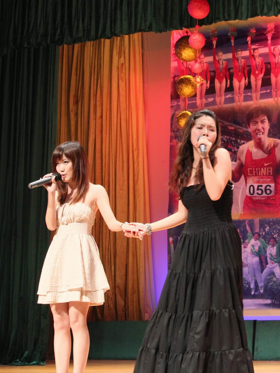 黄嘉璐、潘怡完美合唱《When you believe》