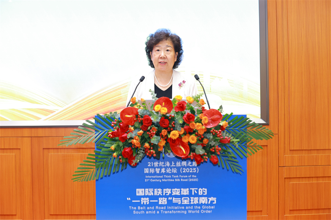 02.李心.jpg 伟德bv国际体育