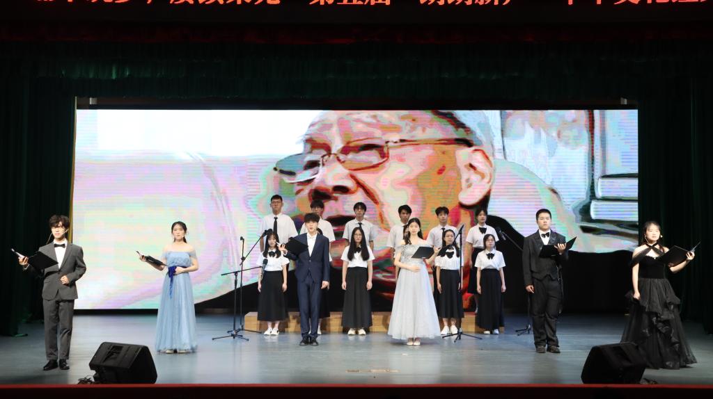 IMG_3777.jpg 伟德bv国际体育