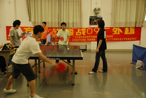 乒乓选手们紧张备战中