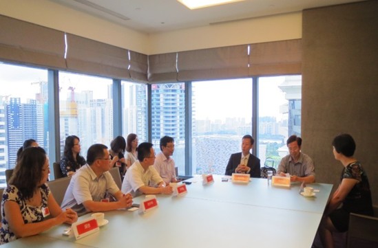 校企双方洽谈合作事宜