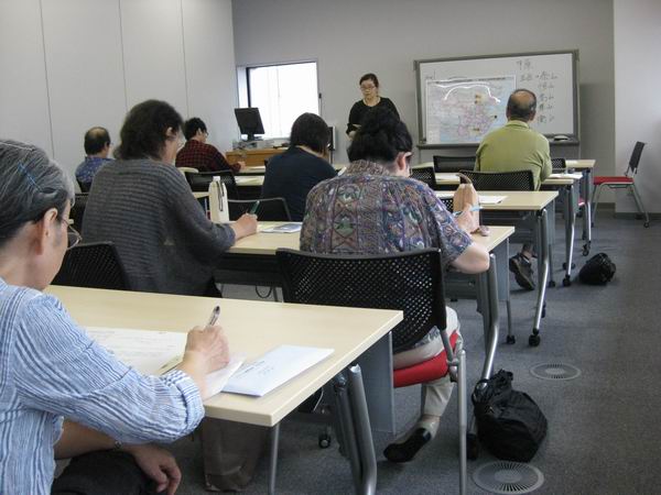 高濑老师在上课