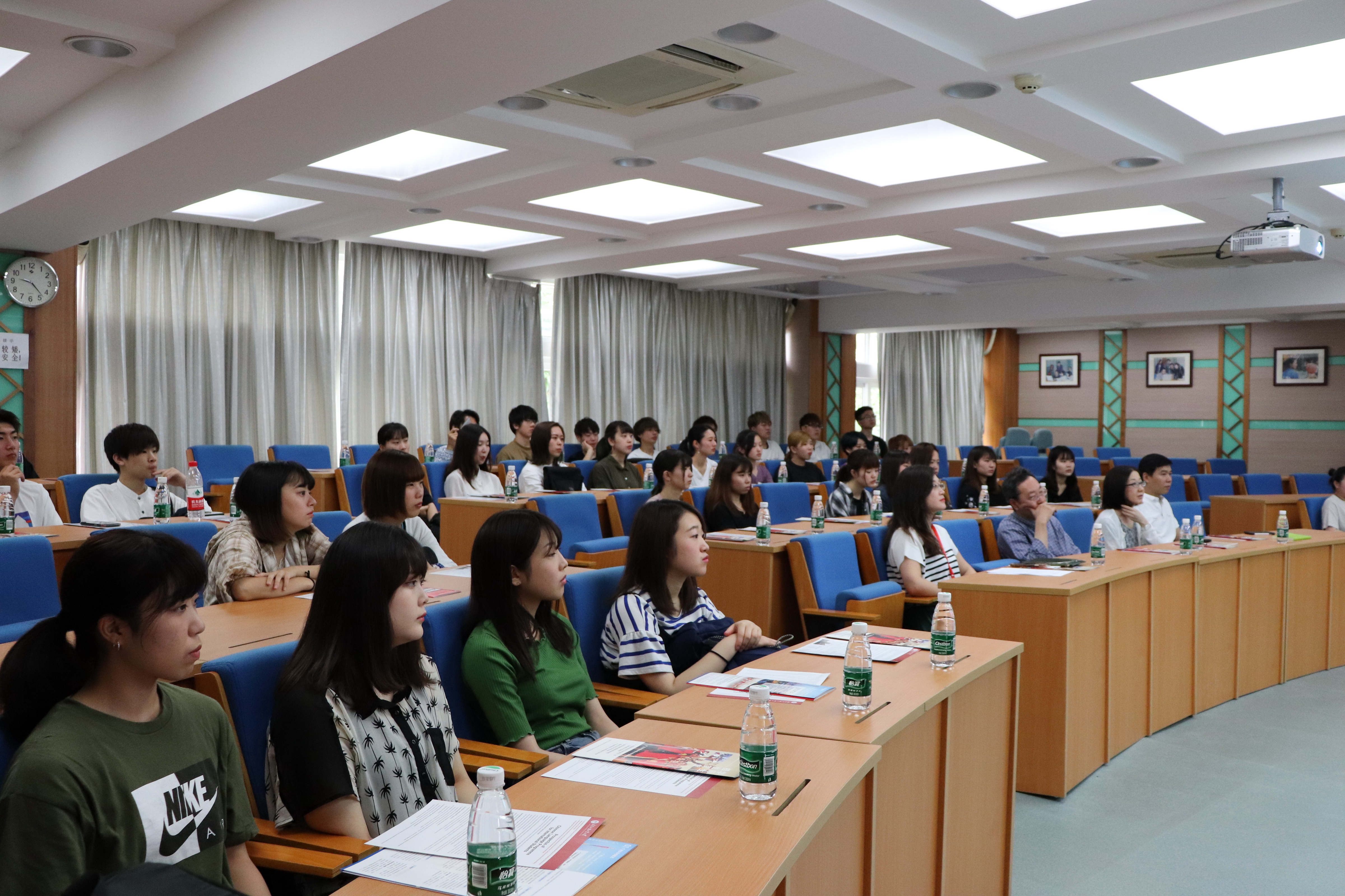 伟德bv国际体育